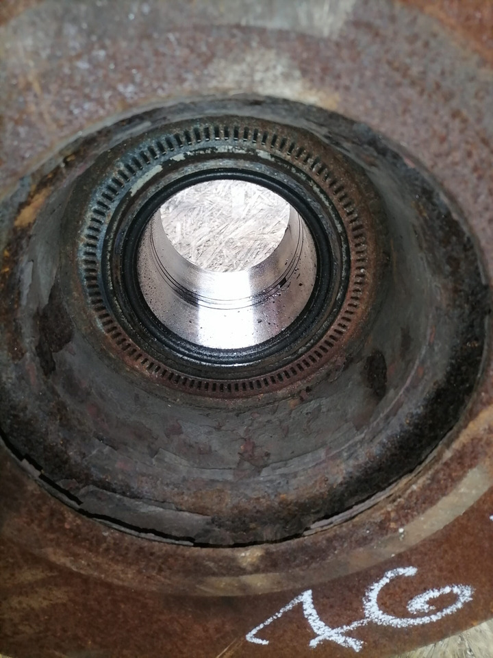 MAN Rear axel hub 81357013155 - محور - شاحنة: صورة 5 MAN Rear axel hub 81357013155 - محور - شاحنة: صورة 5