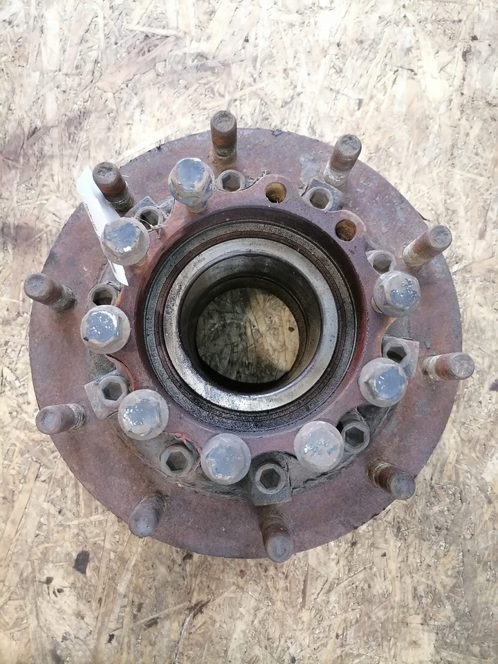 MAN Rear axel hub 81357013155 - محور - شاحنة: صورة 2 MAN Rear axel hub 81357013155 - محور - شاحنة: صورة 2