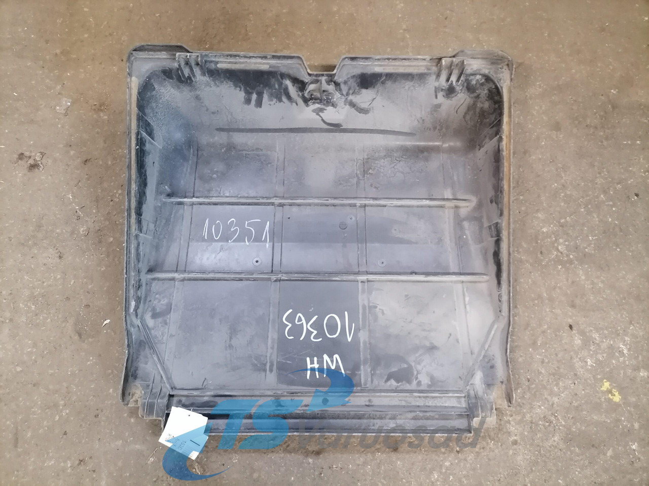 Mercedes-Benz Battery cover A9415410103 - بطارية - شاحنة: صورة 3 Mercedes-Benz Battery cover A9415410103 - بطارية - شاحنة: صورة 3