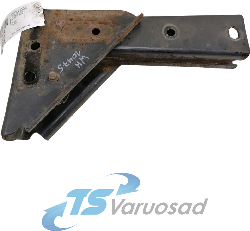 Mercedes-Benz Bummmmper bracket A9303101609 - مصد - شاحنة: صورة 1 Mercedes-Benz Bummmmper bracket A9303101609 - مصد - شاحنة: صورة 1