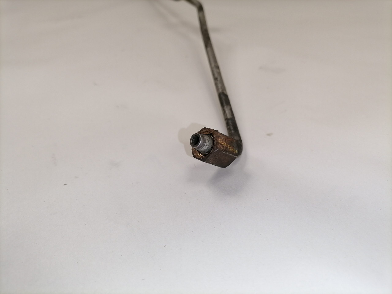 Mercedes-Benz Compressor air pipe A4710901537 - ضاغط مكابح الهواء - شاحنة: صورة 2 Mercedes-Benz Compressor air pipe A4710901537 - ضاغط مكابح الهواء - شاحنة: صورة 2