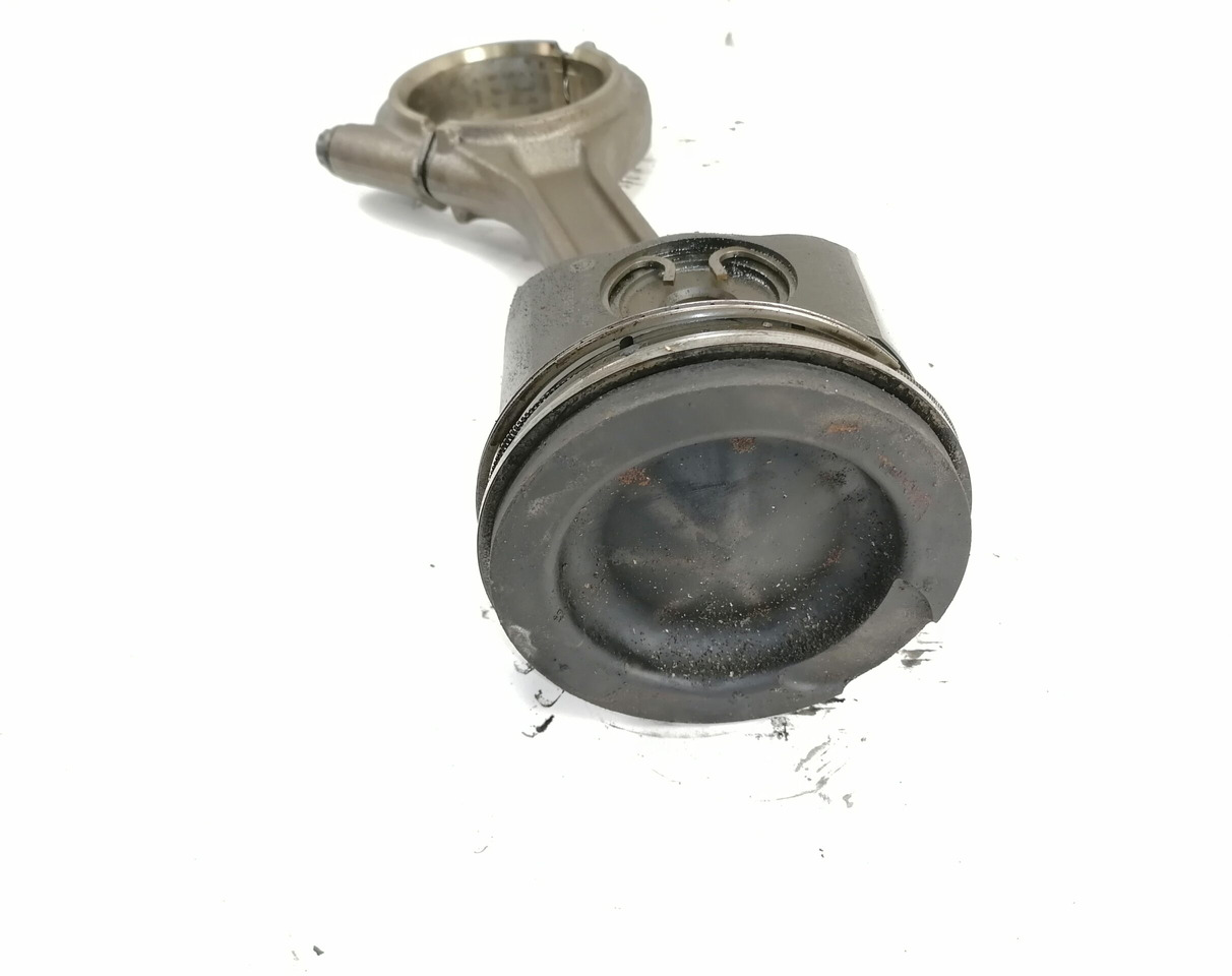Mercedes-Benz Connecting rod + piston A4710371601 - مكابس/ حلقات/ جلب - شاحنة: صورة 3 Mercedes-Benz Connecting rod + piston A4710371601 - مكابس/ حلقات/ جلب - شاحنة: صورة 3