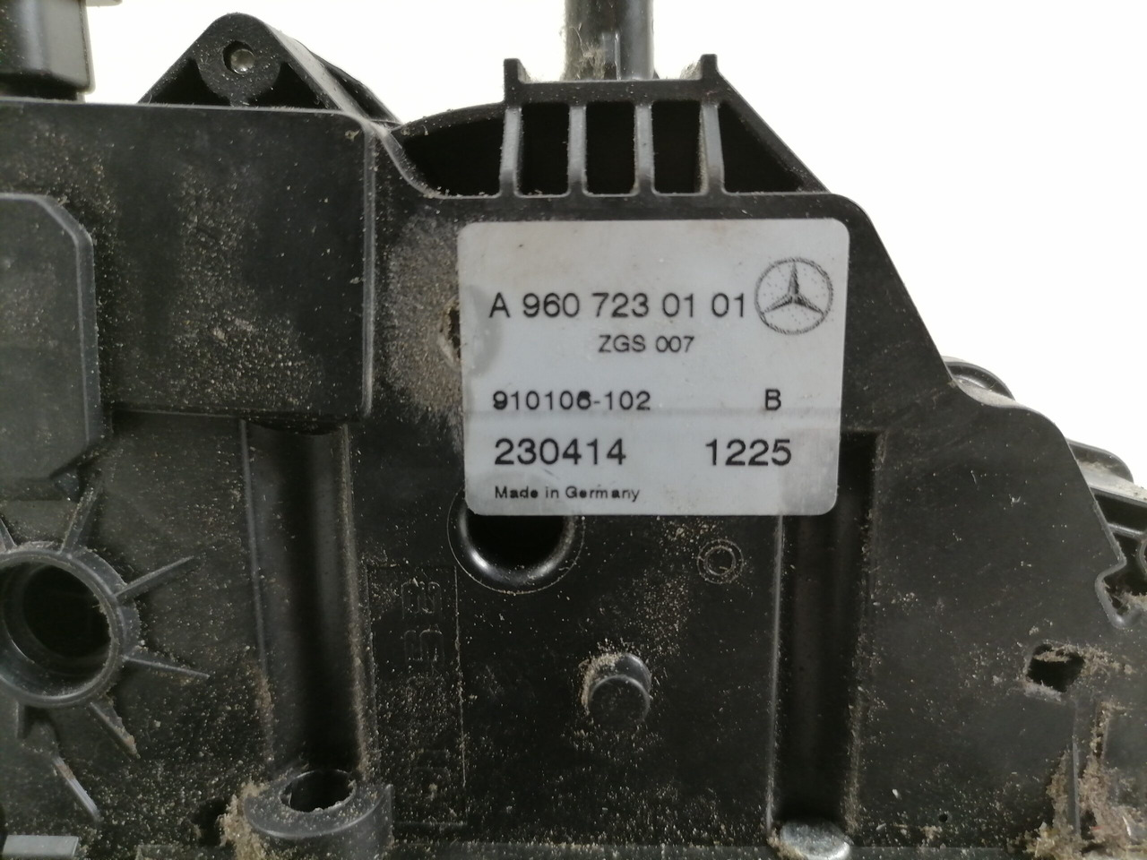 Mercedes-Benz Door lock A9607230101 - باب و قطع الغيار - شاحنة: صورة 5 Mercedes-Benz Door lock A9607230101 - باب و قطع الغيار - شاحنة: صورة 5