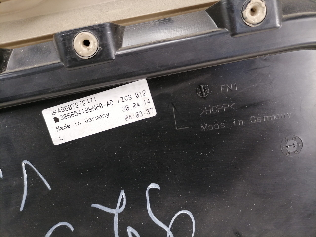 Mercedes-Benz Door trim panel A9607272471 - باب و قطع الغيار - شاحنة: صورة 5 Mercedes-Benz Door trim panel A9607272471 - باب و قطع الغيار - شاحنة: صورة 5