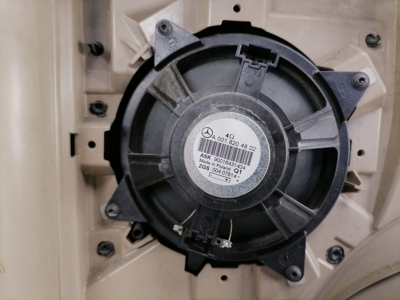 Mercedes-Benz Door trim panel A9607272471 - باب و قطع الغيار - شاحنة: صورة 3 Mercedes-Benz Door trim panel A9607272471 - باب و قطع الغيار - شاحنة: صورة 3