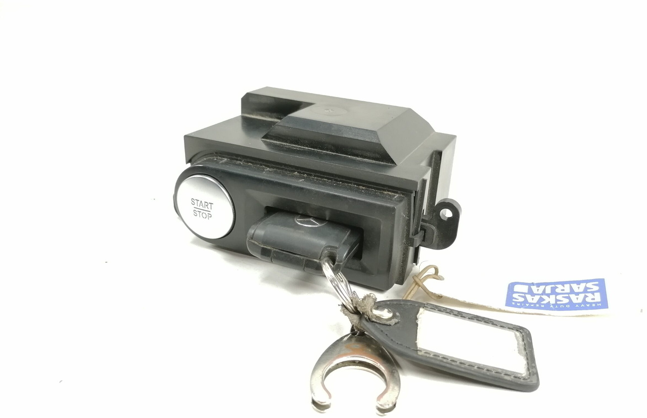 Mercedes-Benz Ignition lock A0004464908 - باب و قطع الغيار - شاحنة: صورة 1 Mercedes-Benz Ignition lock A0004464908 - باب و قطع الغيار - شاحنة: صورة 1