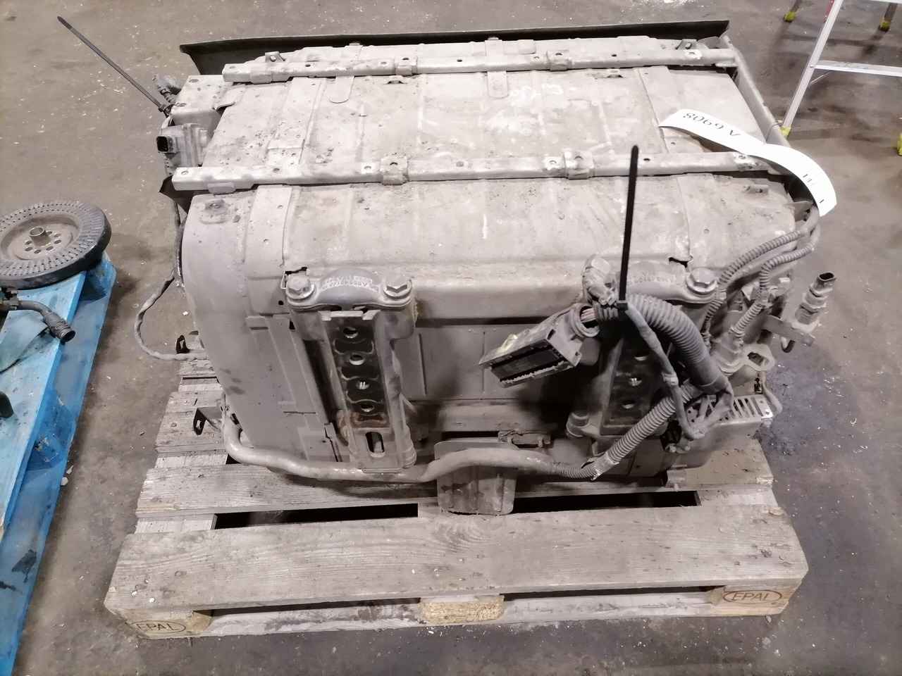 Mercedes-Benz Muffler A0064908512 - علبة العادم - شاحنة: صورة 4 Mercedes-Benz Muffler A0064908512 - علبة العادم - شاحنة: صورة 4