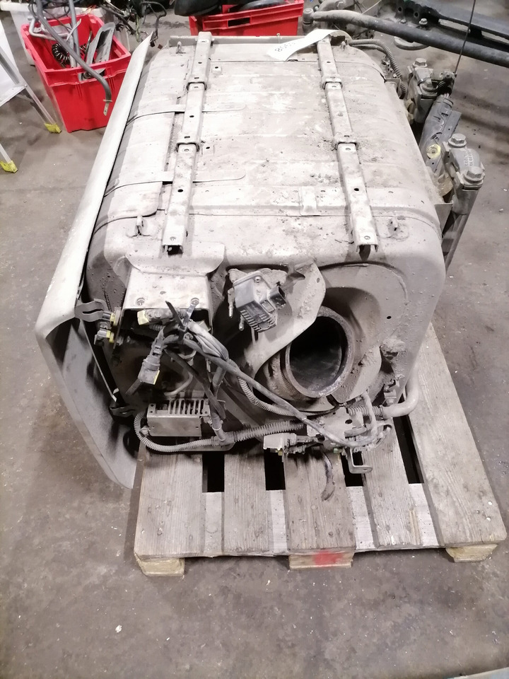 Mercedes-Benz Muffler A0064908512 - علبة العادم - شاحنة: صورة 3 Mercedes-Benz Muffler A0064908512 - علبة العادم - شاحنة: صورة 3