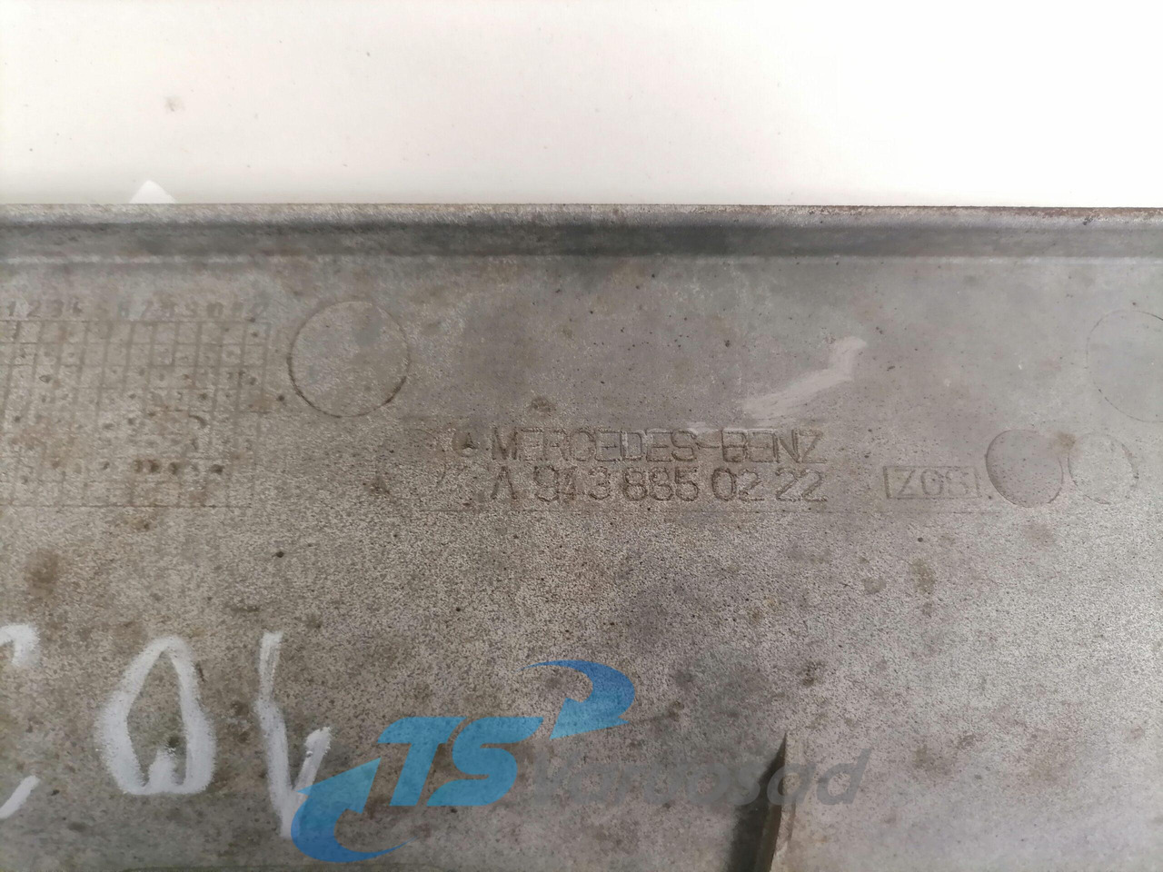 Mercedes-Benz Plastikdetail A9438850222 - الإيروديناميكية/ الجناح الخلفي - شاحنة: صورة 3 Mercedes-Benz Plastikdetail A9438850222 - الإيروديناميكية/ الجناح الخلفي - شاحنة: صورة 3