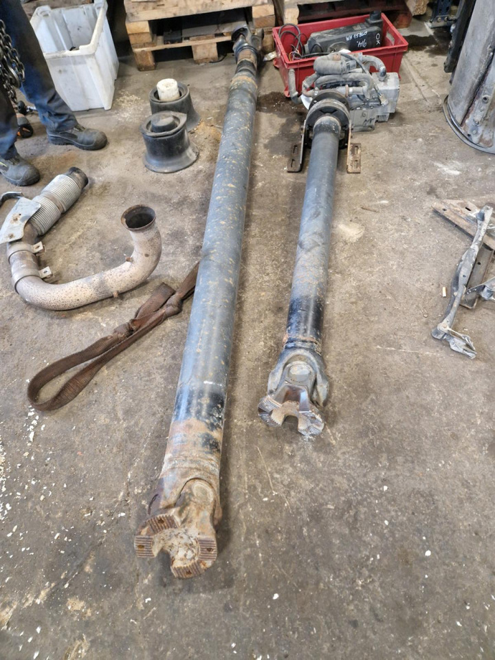 Mercedes-Benz Propeller shaft A6554107602 - عمود الكردان - شاحنة: صورة 1 Mercedes-Benz Propeller shaft A6554107602 - عمود الكردان - شاحنة: صورة 1