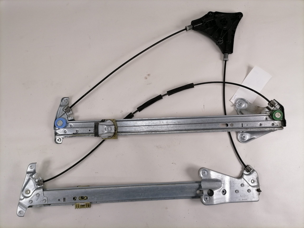 Mercedes-Benz Side window lifting mechanism A9607201246 - نافذة و قطع الغيار - شاحنة: صورة 2 Mercedes-Benz Side window lifting mechanism A9607201246 - نافذة و قطع الغيار - شاحنة: صورة 2