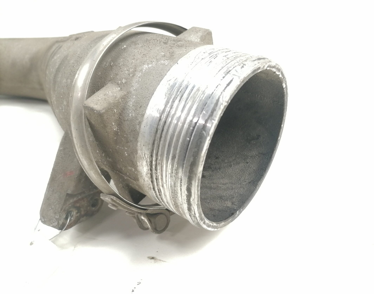Mercedes-Benz intercooler pipe A4710984907 - مبرد هواء الشحن - شاحنة: صورة 3 Mercedes-Benz intercooler pipe A4710984907 - مبرد هواء الشحن - شاحنة: صورة 3