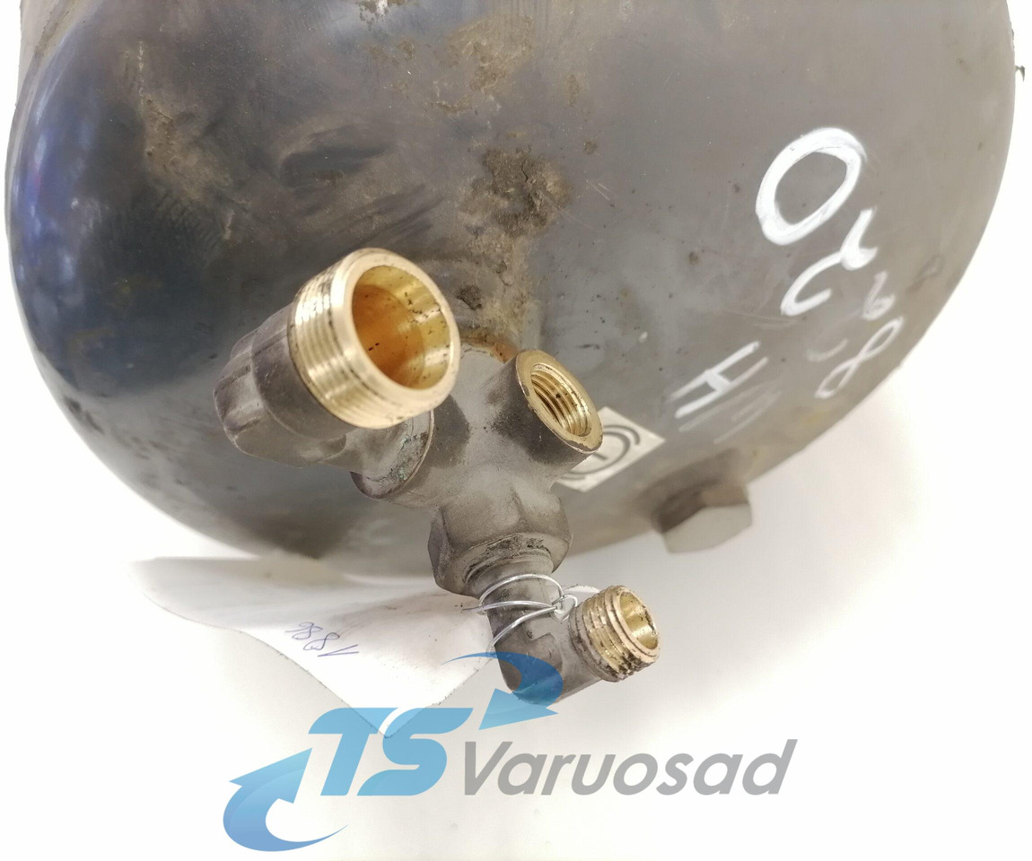 Scania Air tank 1357950 - قطع غيار عامة - شاحنة: صورة 2 Scania Air tank 1357950 - قطع غيار عامة - شاحنة: صورة 2