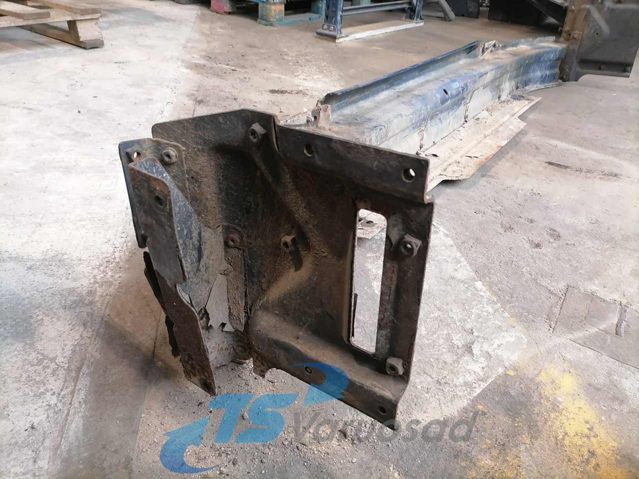 Scania Bumper 1731206 - مصد - شاحنة: صورة 3 Scania Bumper 1731206 - مصد - شاحنة: صورة 3