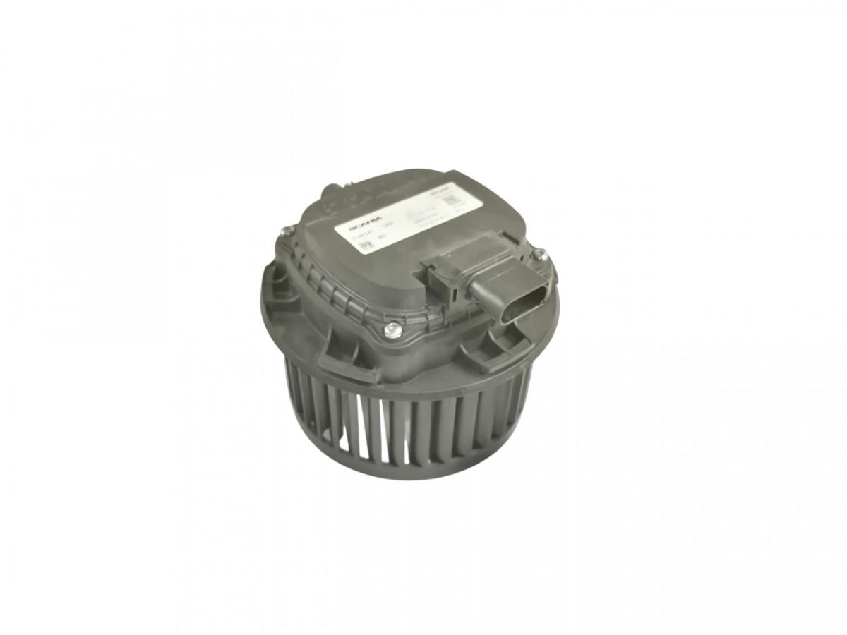 Scania Cab fan 2546341 - الحرارة/ التهوية - شاحنة: صورة 1 Scania Cab fan 2546341 - الحرارة/ التهوية - شاحنة: صورة 1