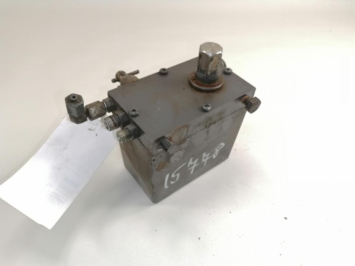 Scania Cab tilting pump 2081520 - نظام تعليق الكابينة - شاحنة: صورة 3 Scania Cab tilting pump 2081520 - نظام تعليق الكابينة - شاحنة: صورة 3