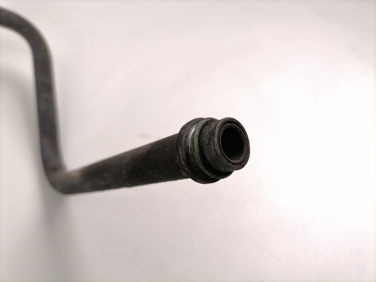 Scania Compressor air pipe 1863947 - ضاغط مكابح الهواء - شاحنة: صورة 3 Scania Compressor air pipe 1863947 - ضاغط مكابح الهواء - شاحنة: صورة 3