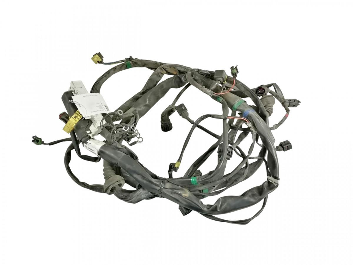 Scania Esitulede juhtmestik 2096393 - قطع غيار عامة - شاحنة: صورة 1 Scania Esitulede juhtmestik 2096393 - قطع غيار عامة - شاحنة: صورة 1