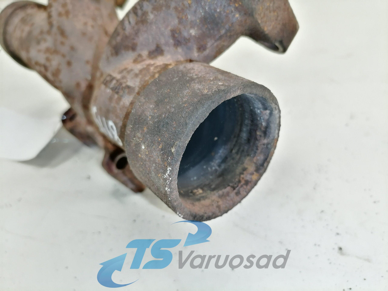 Scania Exhaust mainfold 1470305 - مشعب العادم - شاحنة: صورة 3 Scania Exhaust mainfold 1470305 - مشعب العادم - شاحنة: صورة 3