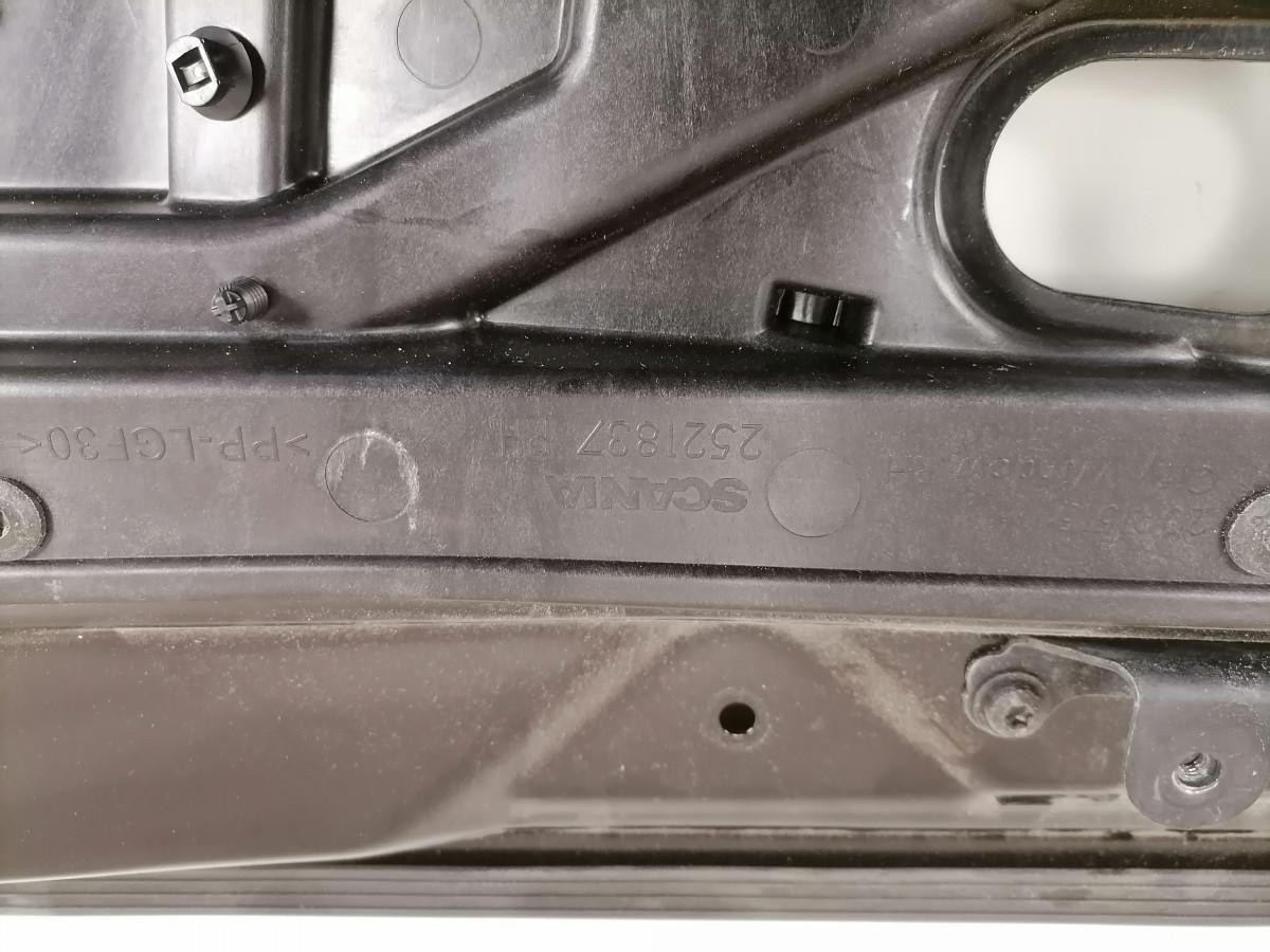 Scania Frame 2521837 - باب و قطع الغيار - شاحنة: صورة 4 Scania Frame 2521837 - باب و قطع الغيار - شاحنة: صورة 4