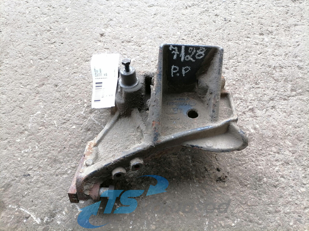 Scania Front bumper carrier 1525695 - مصد - شاحنة: صورة 1 Scania Front bumper carrier 1525695 - مصد - شاحنة: صورة 1