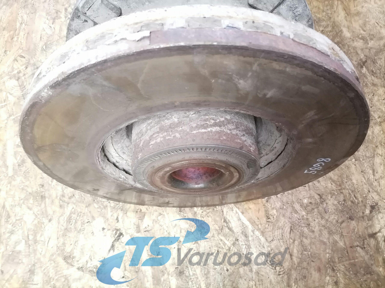 Scania Front hub 1724406 - محور - شاحنة: صورة 3 Scania Front hub 1724406 - محور - شاحنة: صورة 3