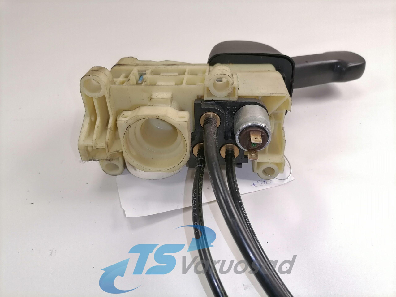 Scania Handbrake control lever 1882115 - قطع غيار عامة - شاحنة: صورة 2 Scania Handbrake control lever 1882115 - قطع غيار عامة - شاحنة: صورة 2