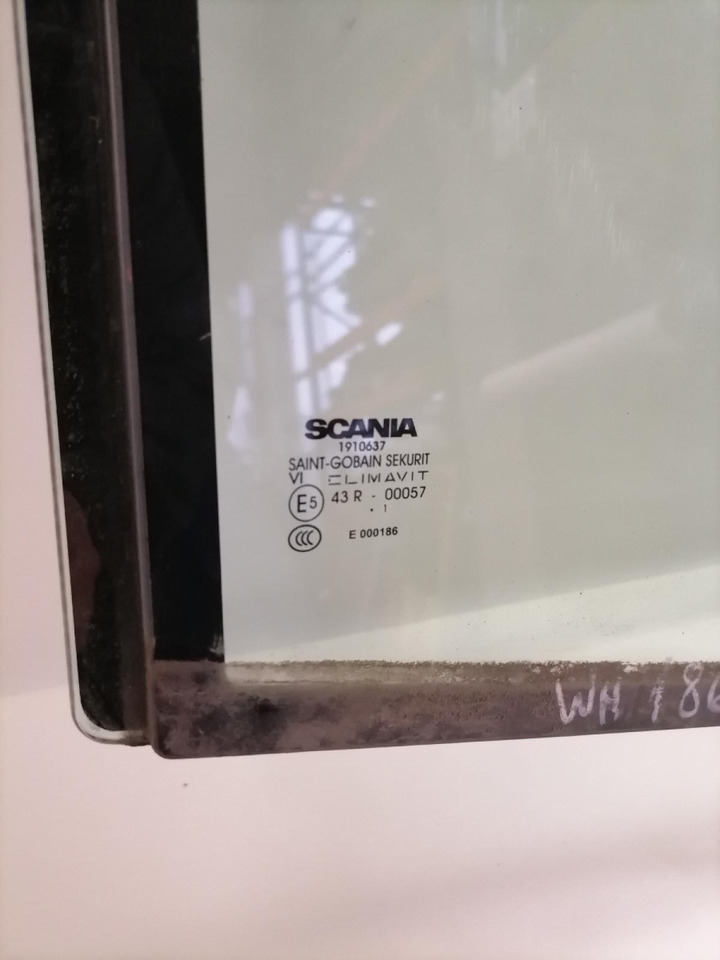 Scania Küljeklaas, parem 1910637 - نافذة و قطع الغيار - شاحنة: صورة 3 Scania Küljeklaas, parem 1910637 - نافذة و قطع الغيار - شاحنة: صورة 3