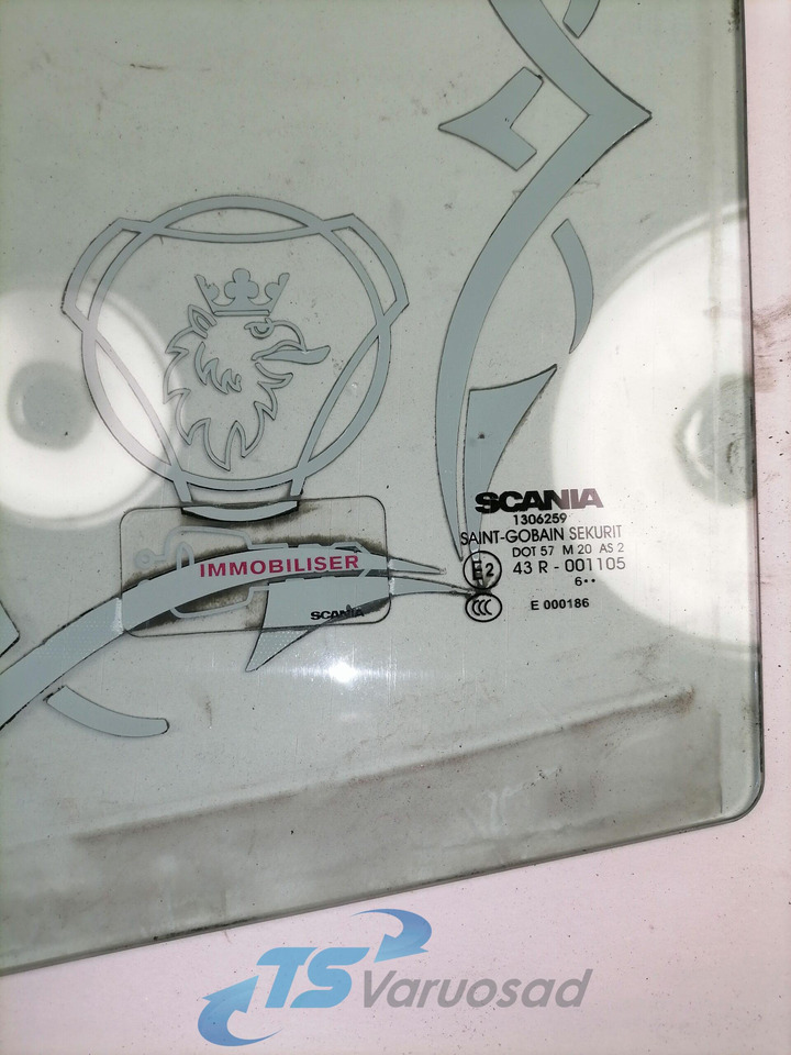 Scania Küljeklaas, vasak 1306259 - نافذة و قطع الغيار - شاحنة: صورة 3 Scania Küljeklaas, vasak 1306259 - نافذة و قطع الغيار - شاحنة: صورة 3