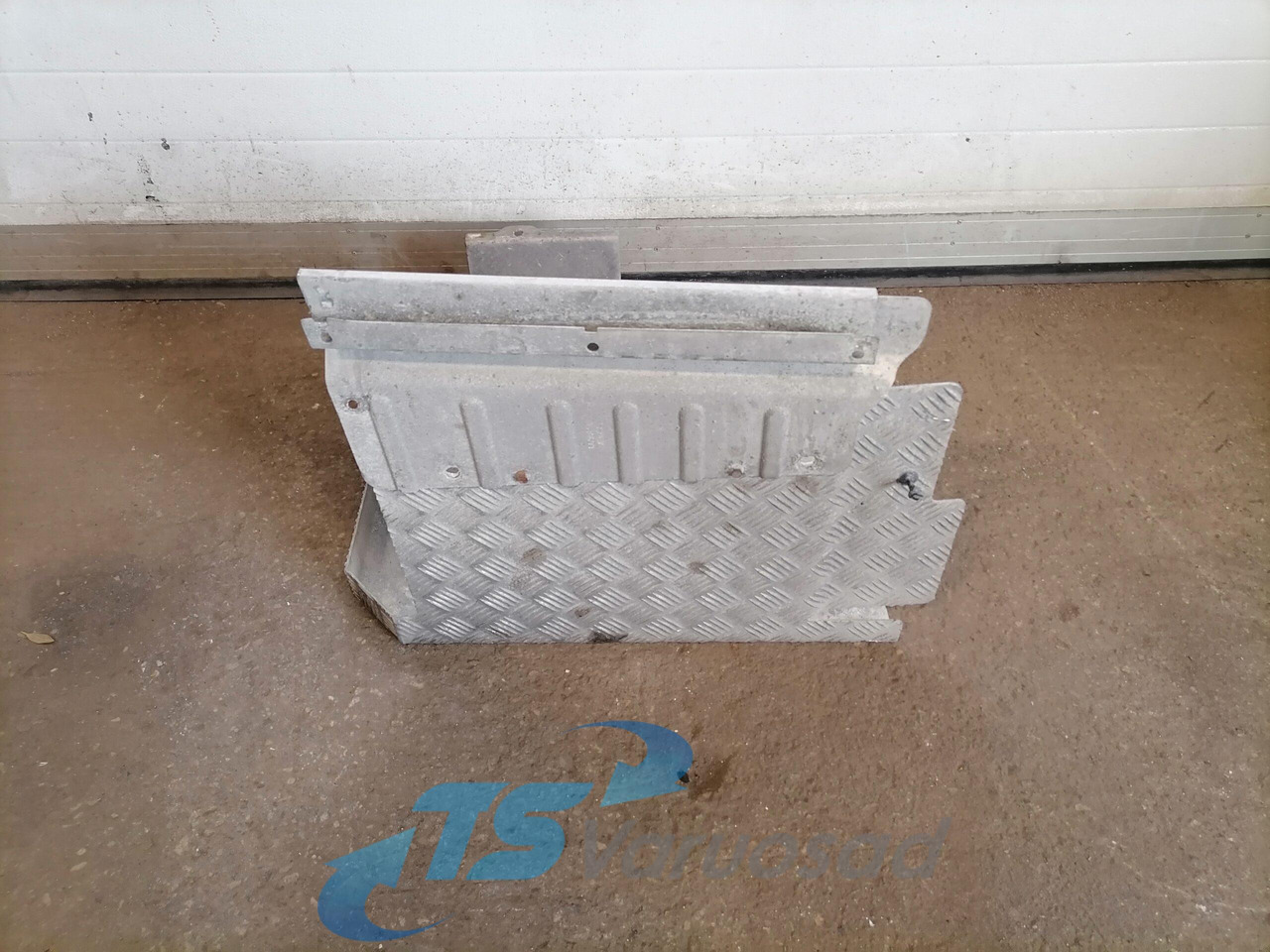 Scania Muffler cover 2191427 - علبة العادم - شاحنة: صورة 2 Scania Muffler cover 2191427 - علبة العادم - شاحنة: صورة 2