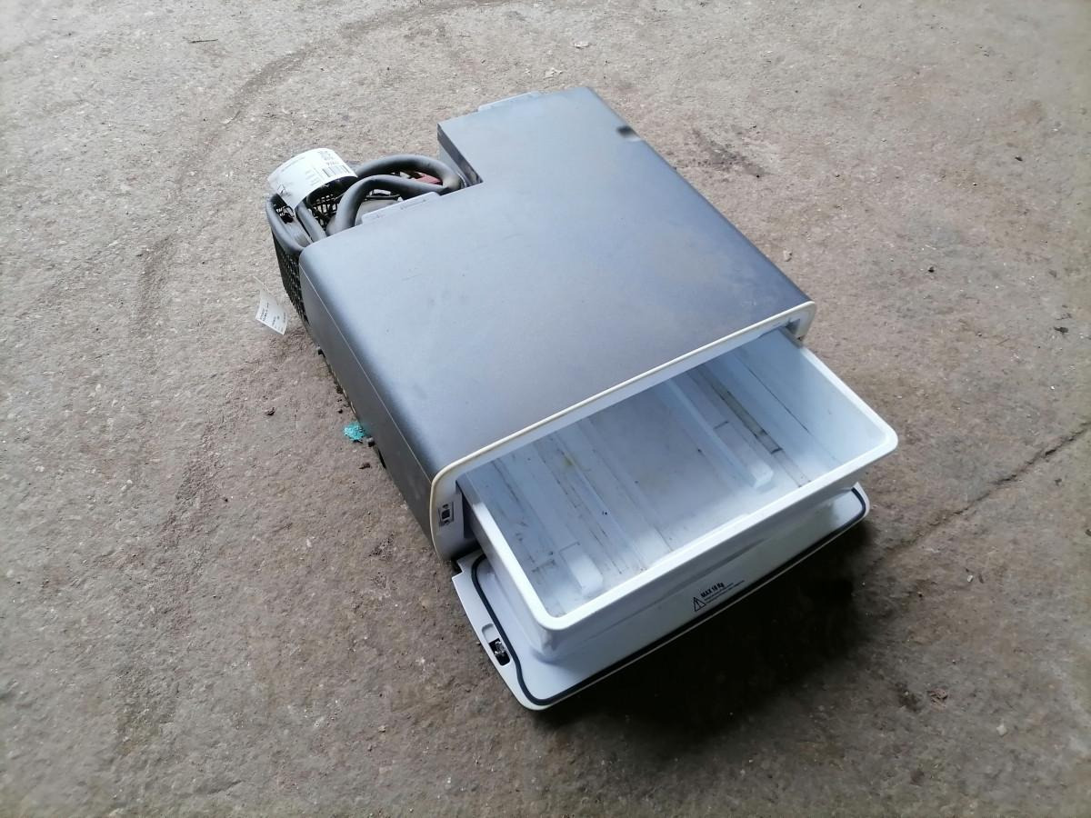 Scania Refigerator 2409031 - قطع غيار عامة - شاحنة: صورة 2 Scania Refigerator 2409031 - قطع غيار عامة - شاحنة: صورة 2