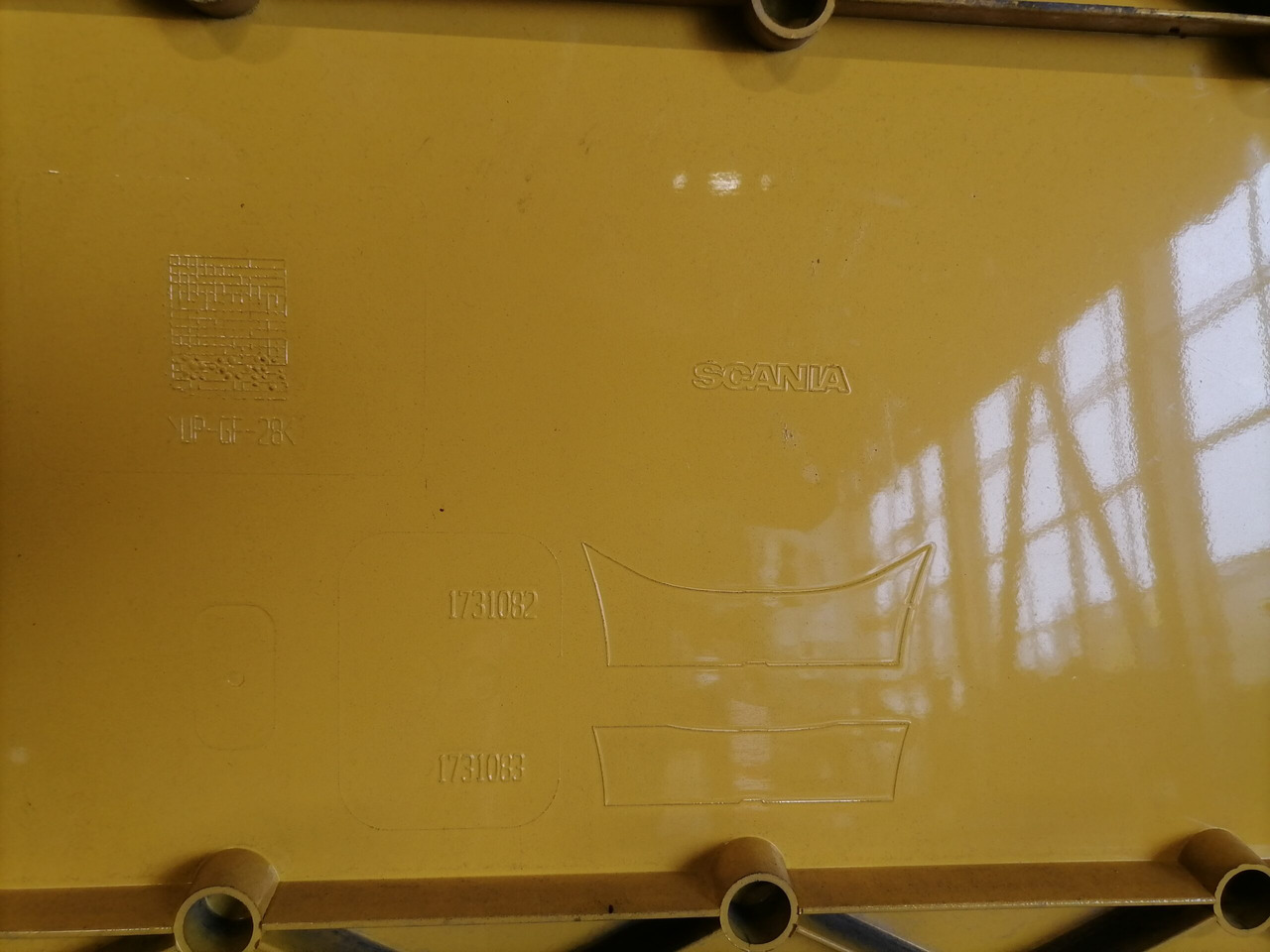 Scania Scania cab wind deflector, roof 1731083 - الإيروديناميكية/ الجناح الخلفي - شاحنة: صورة 4 Scania Scania cab wind deflector, roof 1731083 - الإيروديناميكية/ الجناح الخلفي - شاحنة: صورة 4