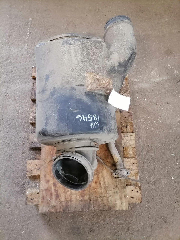 Volvo Air filter housing 20859974 - نظام سحب الهواء - شاحنة: صورة 2 Volvo Air filter housing 20859974 - نظام سحب الهواء - شاحنة: صورة 2