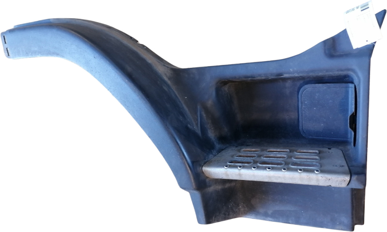 Volvo Astmelaua plastik 3175161 - موطئ القدم - شاحنة: صورة 1 Volvo Astmelaua plastik 3175161 - موطئ القدم - شاحنة: صورة 1