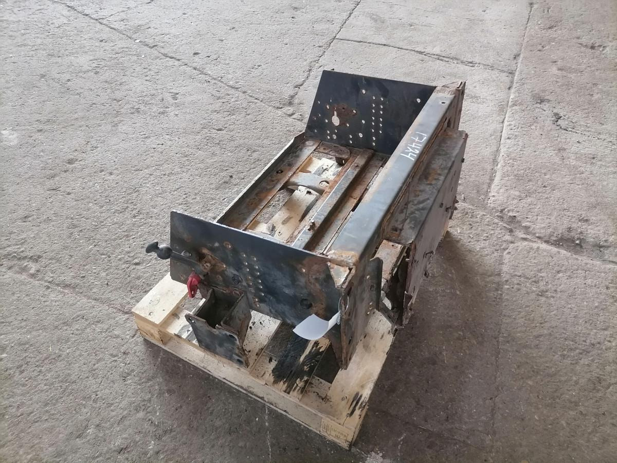 Volvo Battery box 82242298 - بطارية - شاحنة: صورة 5 Volvo Battery box 82242298 - بطارية - شاحنة: صورة 5