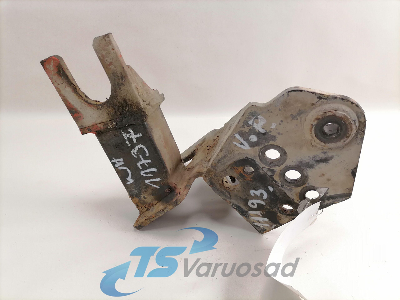 Volvo Bumper bracket 20499243 - مصد - شاحنة: صورة 2 Volvo Bumper bracket 20499243 - مصد - شاحنة: صورة 2