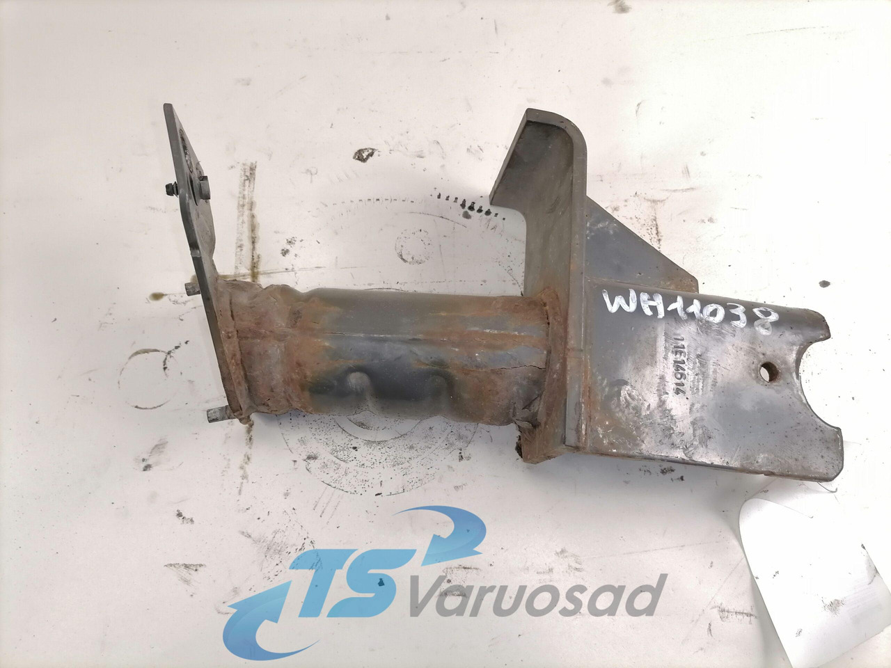 Volvo Bumper bracket 82928883 - مصد - شاحنة: صورة 2 Volvo Bumper bracket 82928883 - مصد - شاحنة: صورة 2