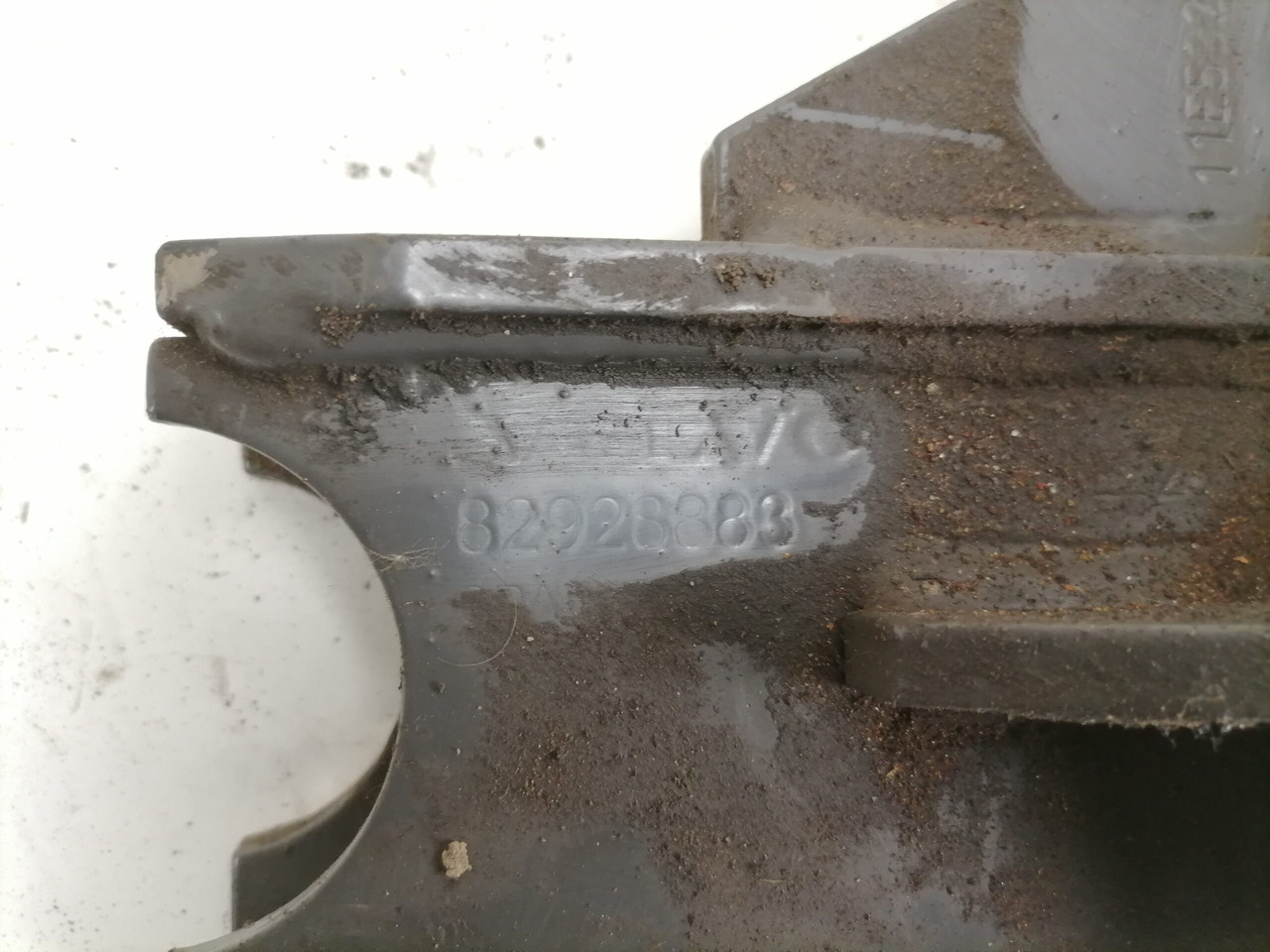 Volvo Bumper bracket 82928883 - مصد - شاحنة: صورة 4 Volvo Bumper bracket 82928883 - مصد - شاحنة: صورة 4