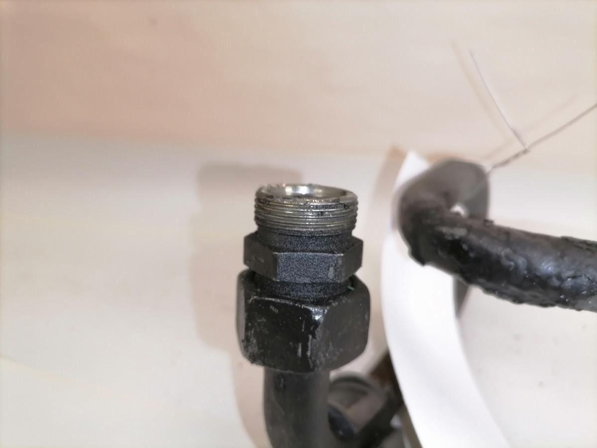 Volvo Compressor air pipe 22311001 - ضاغط مكابح الهواء - شاحنة: صورة 4 Volvo Compressor air pipe 22311001 - ضاغط مكابح الهواء - شاحنة: صورة 4