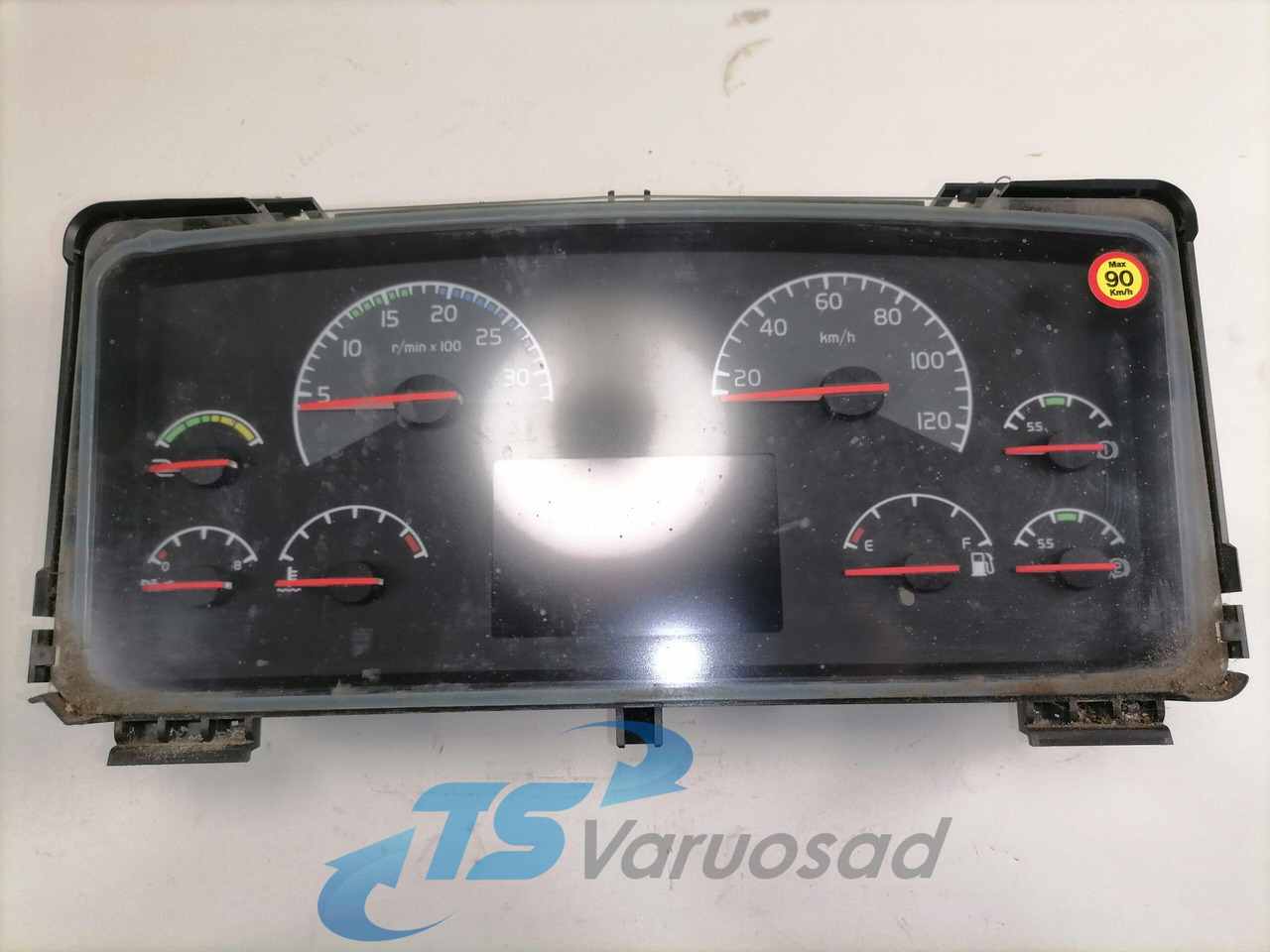 Volvo Dashboard 21375853 - لوحة العدادات - شاحنة: صورة 2 Volvo Dashboard 21375853 - لوحة العدادات - شاحنة: صورة 2