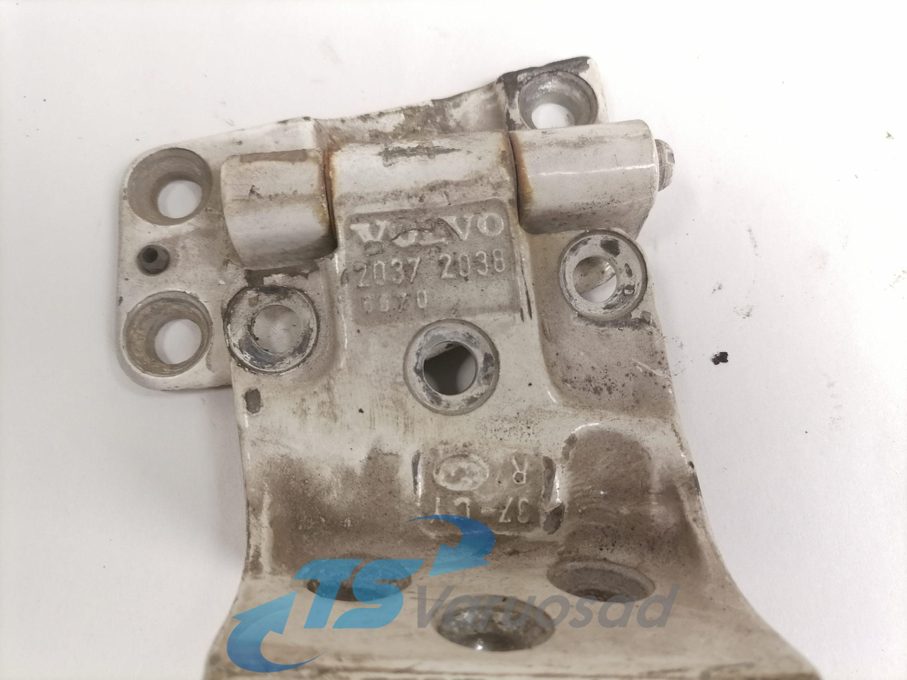 Volvo Door hinge 20372038 - باب و قطع الغيار - شاحنة: صورة 2 Volvo Door hinge 20372038 - باب و قطع الغيار - شاحنة: صورة 2