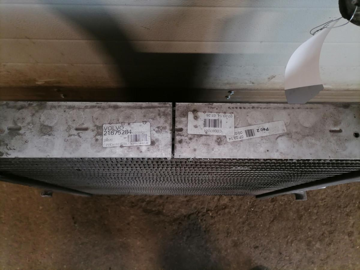 Volvo Intercooler radiator 21675284 - مبرد هواء الشحن - شاحنة: صورة 3 Volvo Intercooler radiator 21675284 - مبرد هواء الشحن - شاحنة: صورة 3
