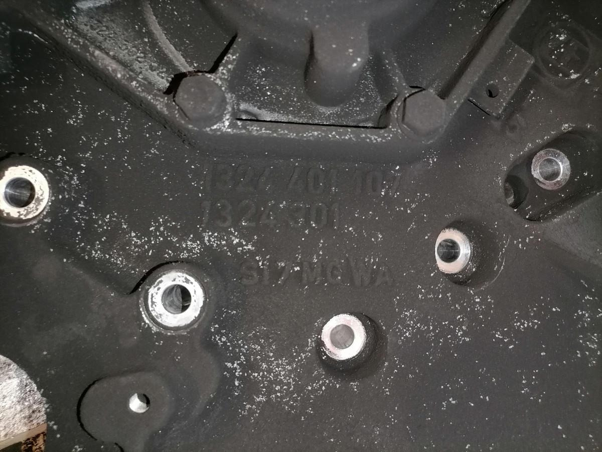 Volvo Käigukasti korpus 1324301115 - علبة التروس و قطع الغيار - شاحنة: صورة 5 Volvo Käigukasti korpus 1324301115 - علبة التروس و قطع الغيار - شاحنة: صورة 5