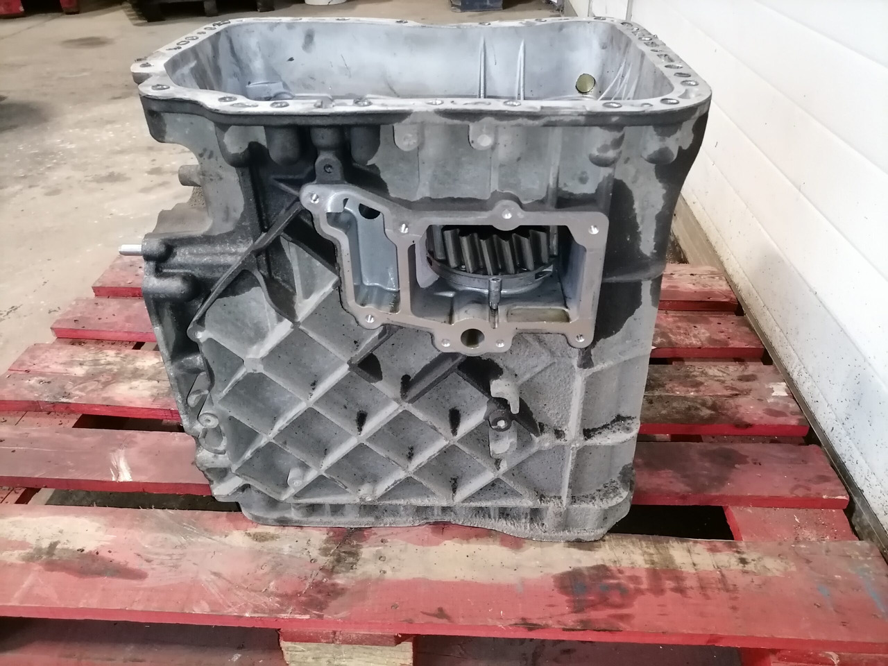 Volvo Käigukasti korpus 20790787 - علبة التروس و قطع الغيار - شاحنة: صورة 3 Volvo Käigukasti korpus 20790787 - علبة التروس و قطع الغيار - شاحنة: صورة 3