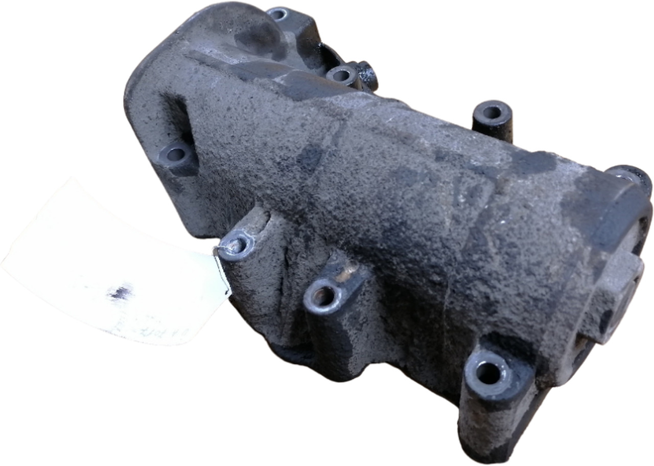 Volvo Käigukasti õlifiltri korpus 20700743 - علبة التروس و قطع الغيار - شاحنة: صورة 1 Volvo Käigukasti õlifiltri korpus 20700743 - علبة التروس و قطع الغيار - شاحنة: صورة 1