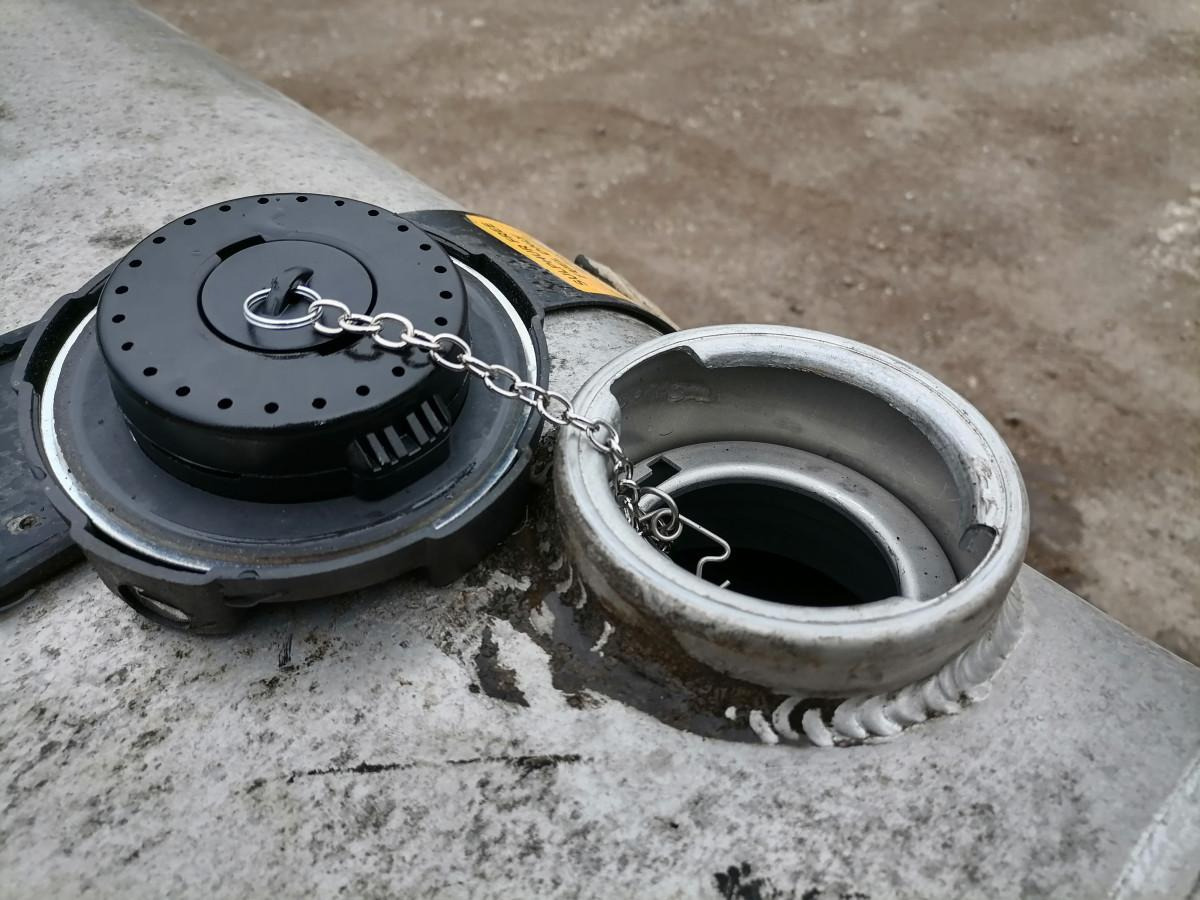 خزان الوقود - شاحنة Volvo Kütusepaak 610L 21516454: صورة 7 خزان الوقود - شاحنة Volvo Kütusepaak 610L 21516454: صورة 7