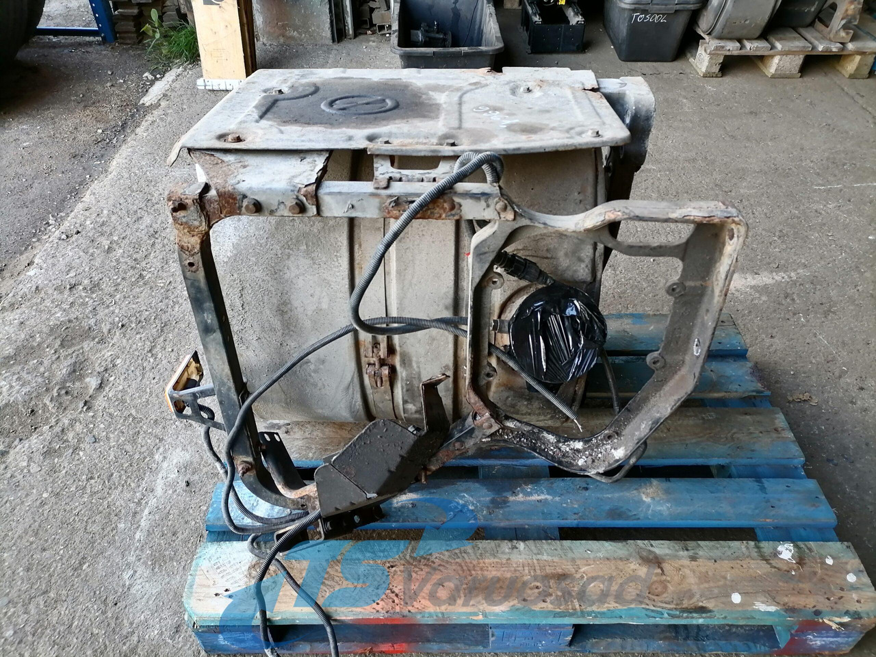 Volvo Muffler 20894953 - علبة العادم - شاحنة: صورة 4 Volvo Muffler 20894953 - علبة العادم - شاحنة: صورة 4