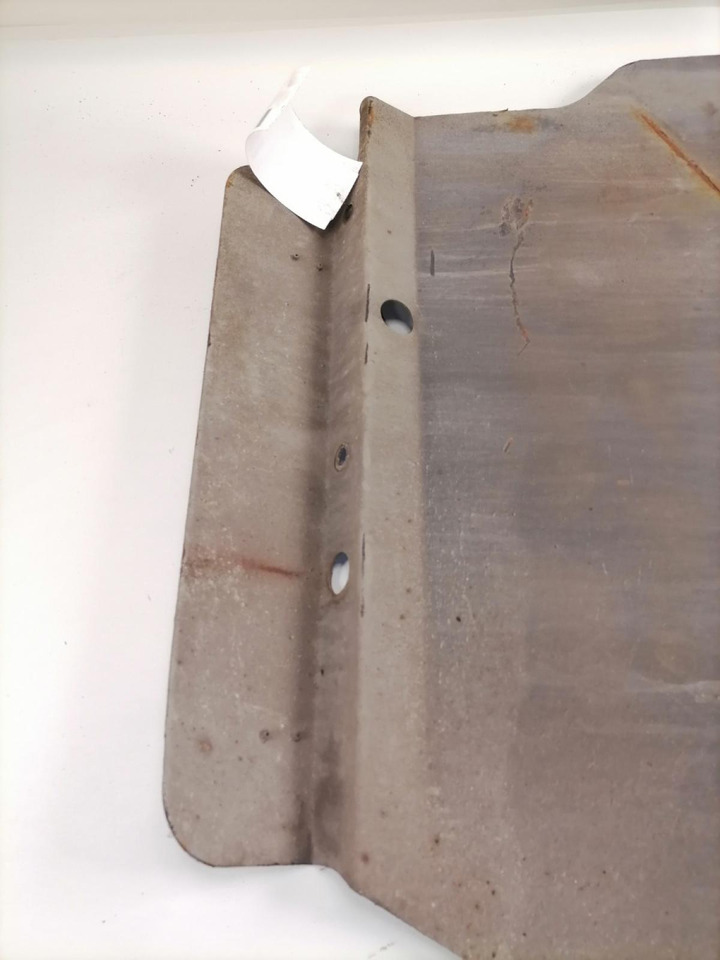 Volvo Muffler cover 21006096 - علبة العادم - شاحنة: صورة 4 Volvo Muffler cover 21006096 - علبة العادم - شاحنة: صورة 4