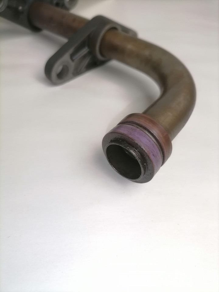 Volvo Oil pump pipe 21599109 - مضخة زيت - شاحنة: صورة 4 Volvo Oil pump pipe 21599109 - مضخة زيت - شاحنة: صورة 4