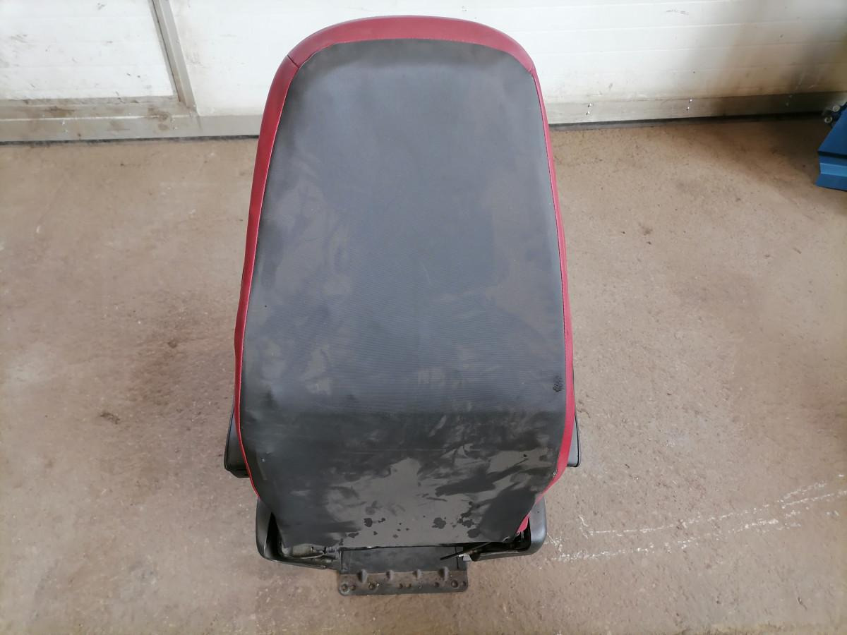 Volvo Passenger seat 21210197 - مقعد - شاحنة: صورة 4 Volvo Passenger seat 21210197 - مقعد - شاحنة: صورة 4
